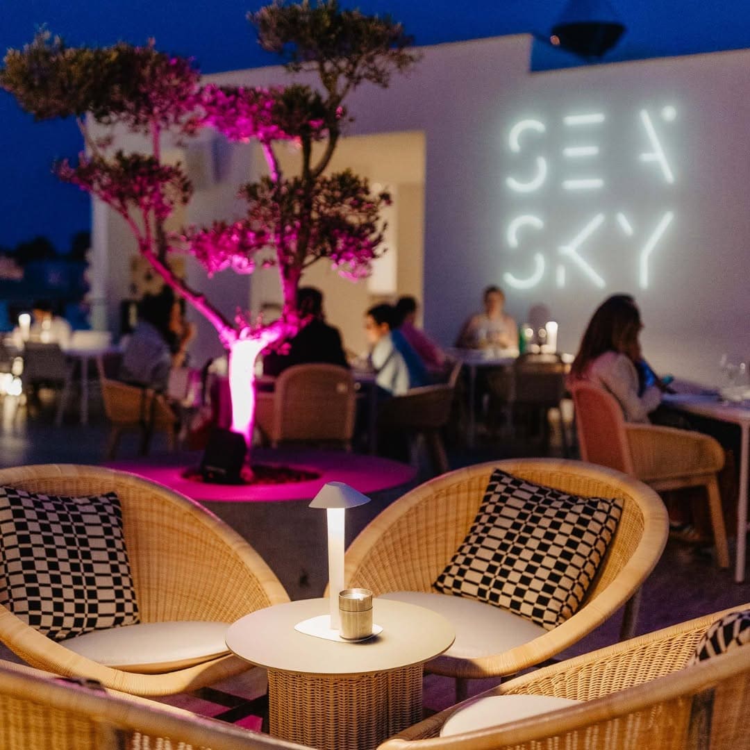 The design is... dazzling!